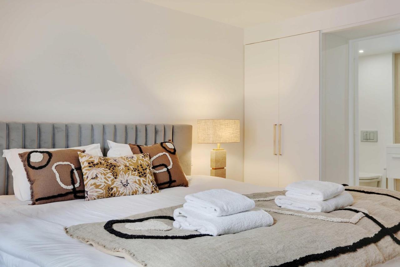 Elegant Apartment - 2Bd-6P - Avenue Montaigne Parijs Buitenkant foto