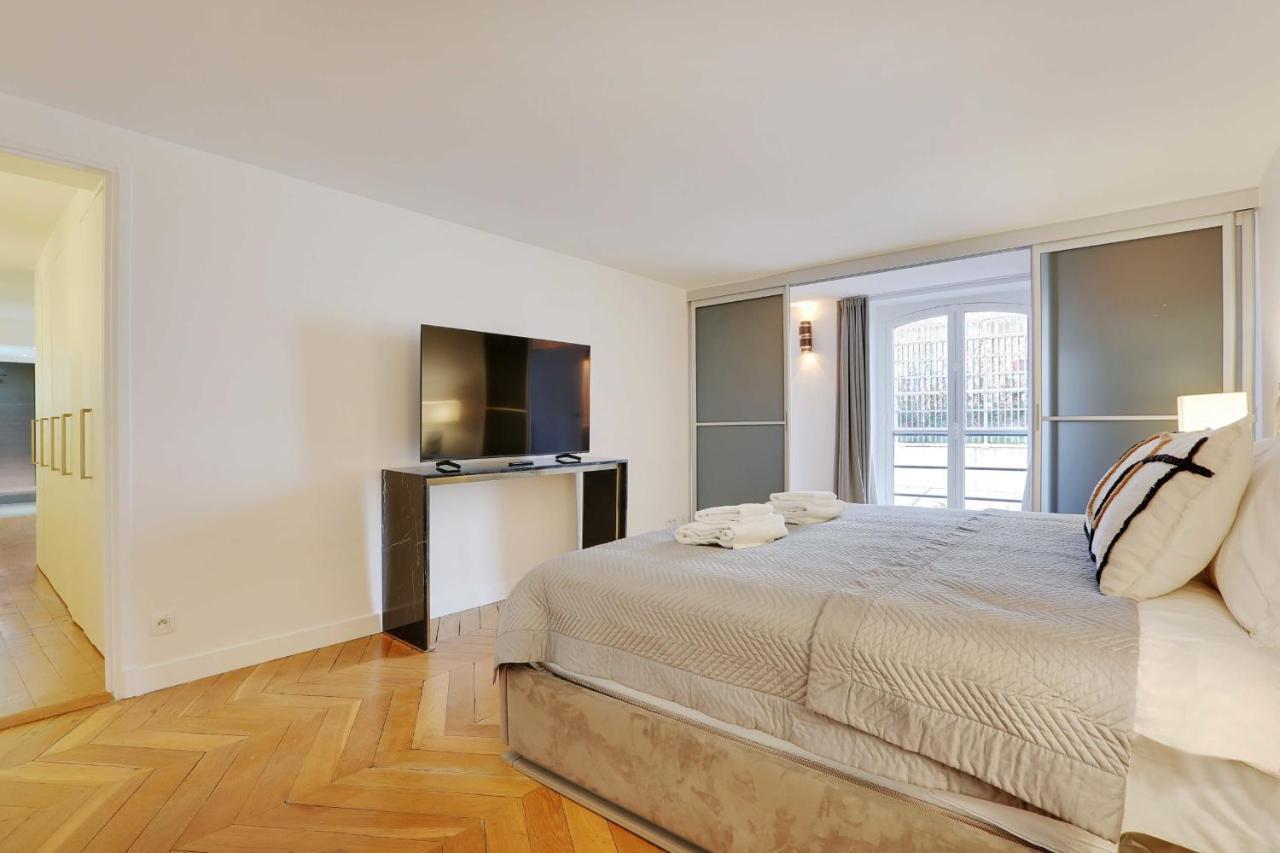 Elegant Apartment - 2Bd-6P - Avenue Montaigne Parijs Buitenkant foto