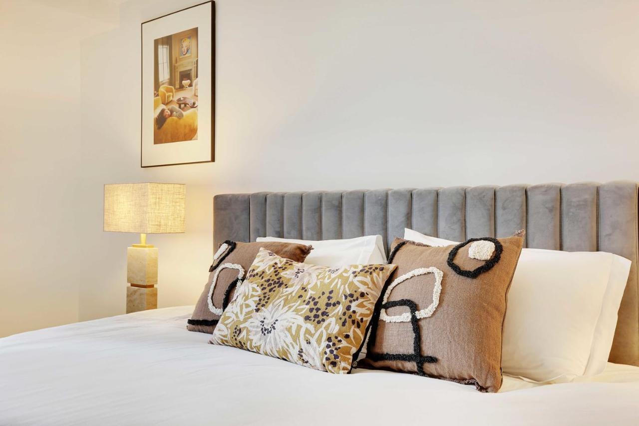 Elegant Apartment - 2Bd-6P - Avenue Montaigne Parijs Buitenkant foto